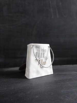 Tütw, wundertüte, sackerl, keramik, vase, deko, dekoration, schenken, geschenk, mini, geldgeschenk. verpackung, oacken, einpacken, kreativ, besonders, einfallsreich, braut, brautpaar, hochzeit, heirat, danke, herz, kleines, dankeschön, mitbringsel, für, dich, eferding, geschäft, wels, linz, plus city, pasching, mühlviertel, aschach, hartkirchen, feldkirchen, kaufen, shop, laden, geschenke, geschenksidee