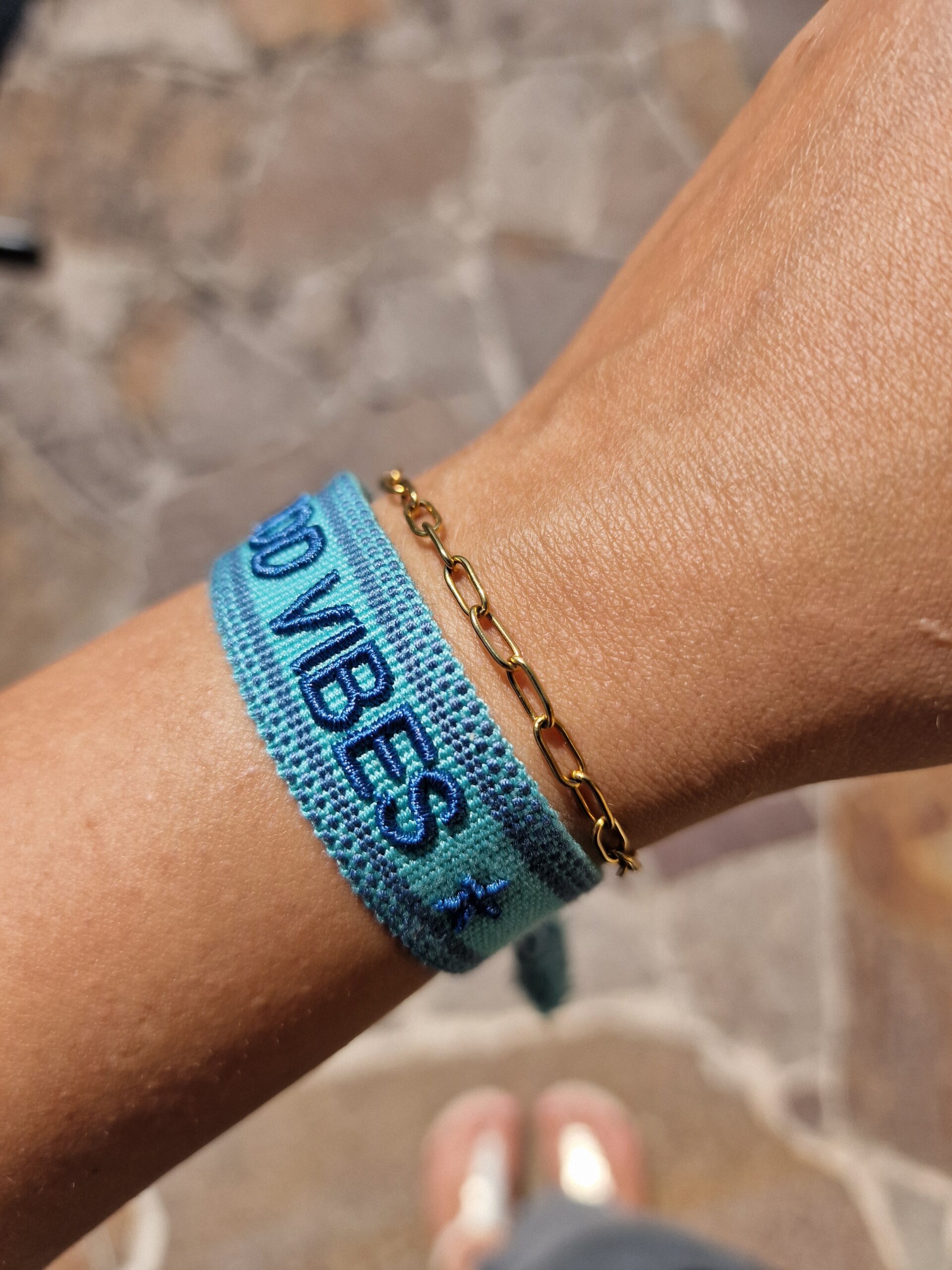 armband, schmuck, armcandy, moder, boho, hippie, spruch, good vibes, happy, mode, modisch, modern, sprüche, affirmation, good, vibes, positiv, positive vibes, mind, easy, peasy, wild, one, mit, liebe, schenken, geschek, sommer, sommerkleid, eferding, online, shop, shoppen, bestellen, linz, wels, kaufen, einkaufen,
