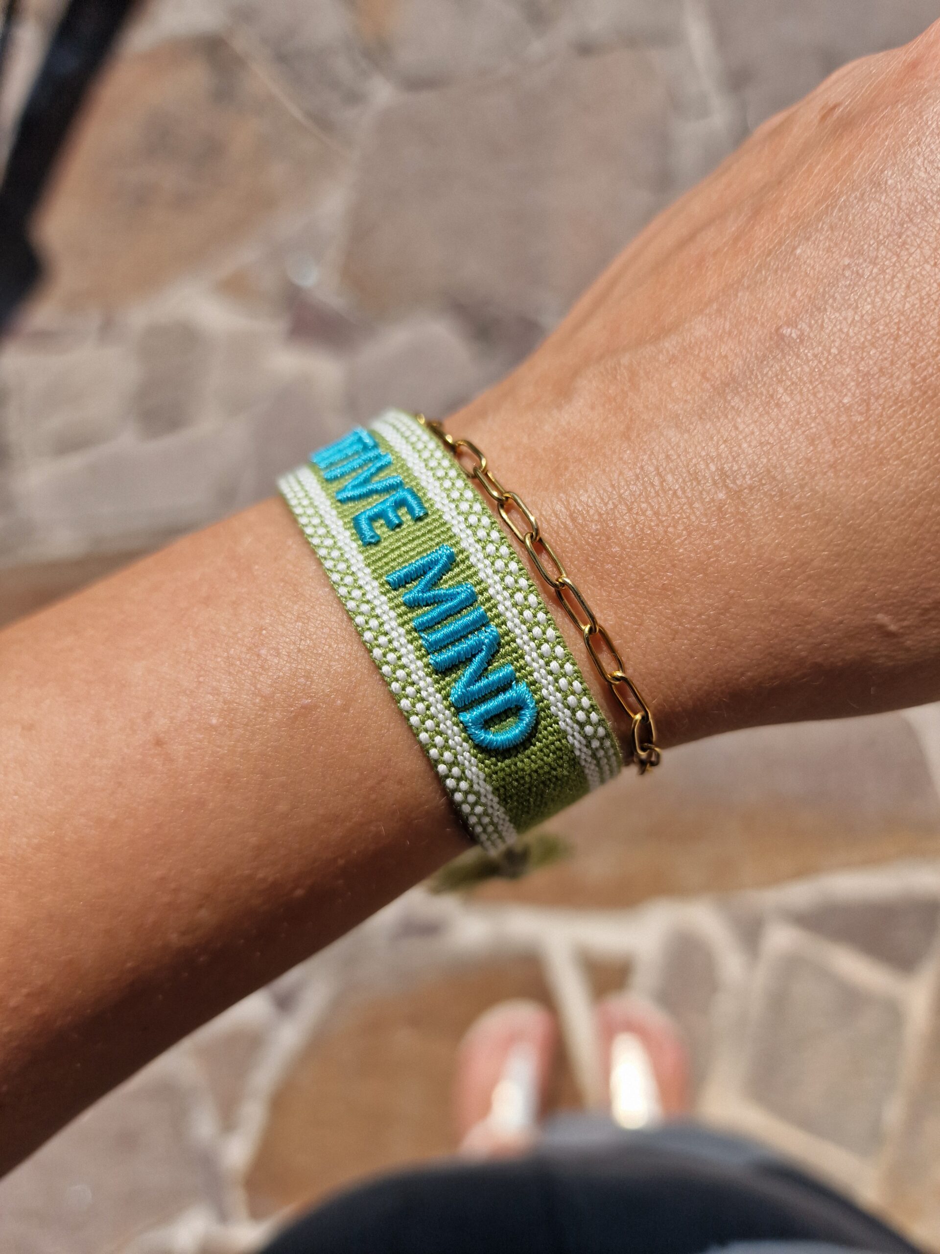 armband, schmuck, armcandy, moder, boho, hippie, spruch, good vibes, happy, mode, modisch, modern, sprüche, affirmation, good, vibes, positiv, positive vibes, mind, easy, peasy, wild, one, mit, liebe, schenken, geschek, sommer, sommerkleid, eferding, online, shop, shoppen, bestellen, linz, wels, kaufen, einkaufen,