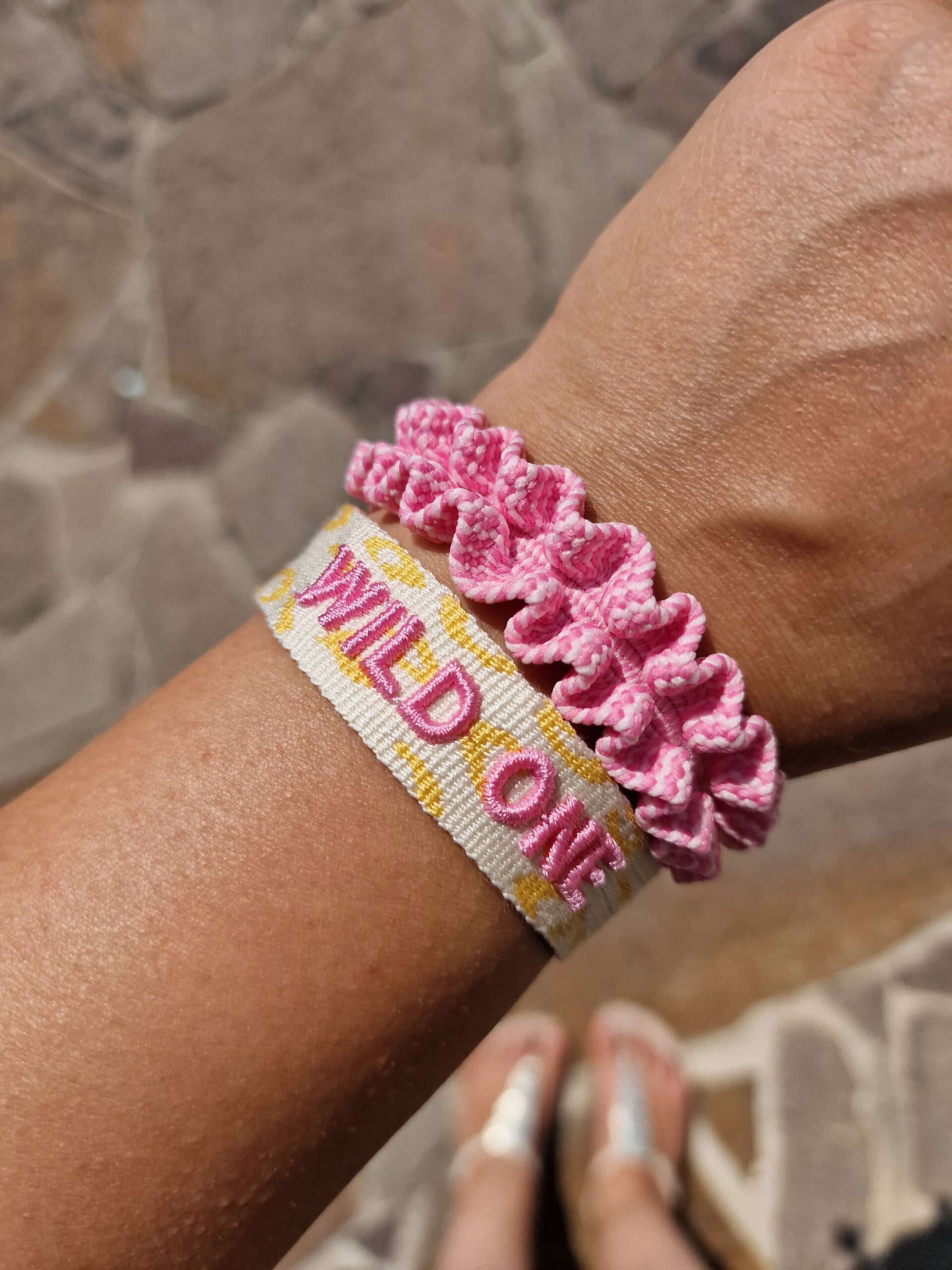 armband, schmuck, armcandy, moder, boho, hippie, spruch, good vibes, happy, mode, modisch, modern, sprüche, affirmation, good, vibes, positiv, positive vibes, mind, easy, peasy, wild, one, mit, liebe, schenken, geschek, sommer, sommerkleid, eferding, online, shop, shoppen, bestellen, linz, wels, kaufen, einkaufen,
