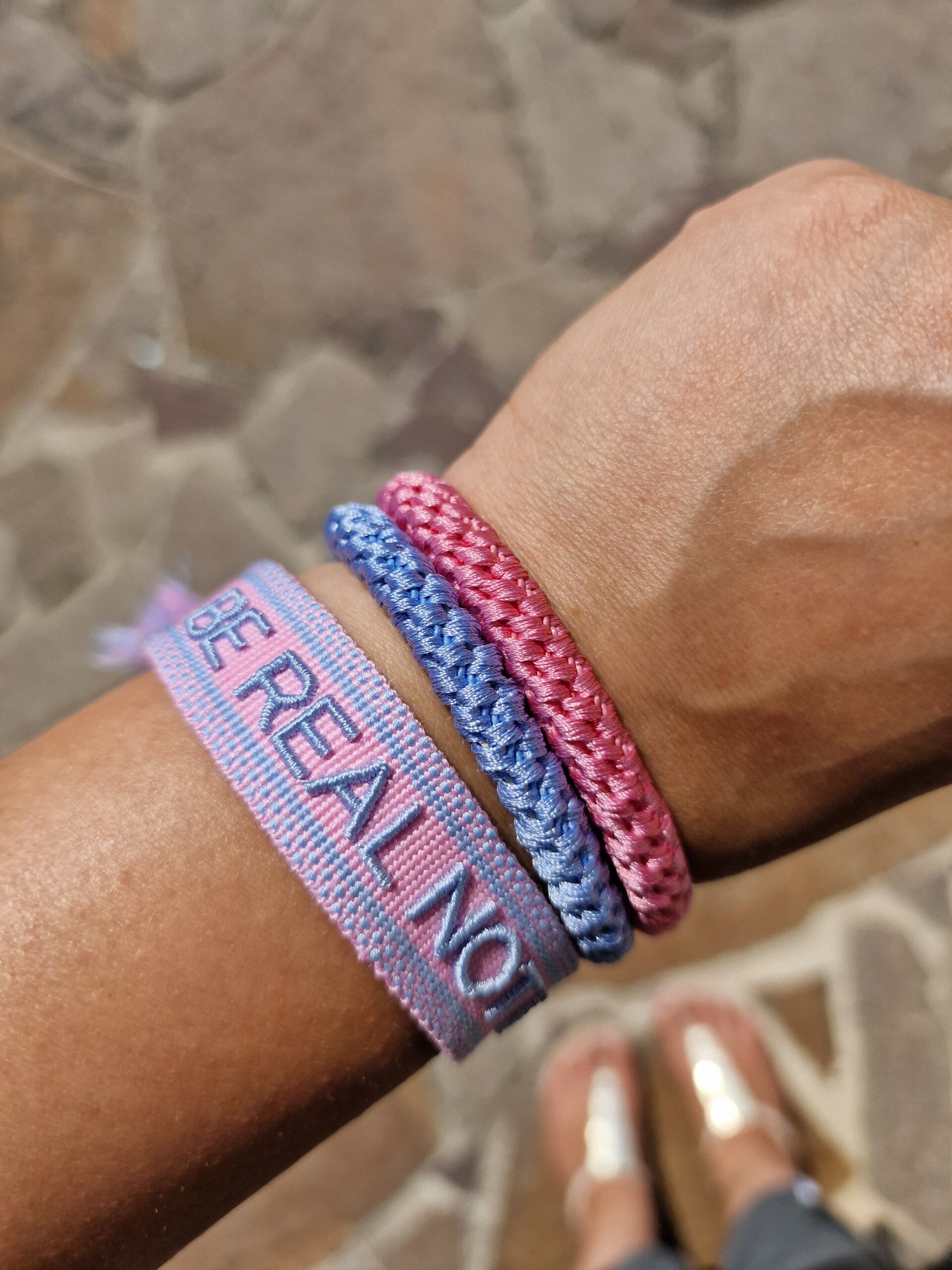 armband, schmuck, armcandy, moder, boho, hippie, spruch, good vibes, happy, mode, modisch, modern, sprüche, affirmation, good, vibes, positiv, positive vibes, mind, easy, peasy, wild, one, mit, liebe, schenken, geschek, sommer, sommerkleid, eferding, online, shop, shoppen, bestellen, linz, wels, kaufen, einkaufen,