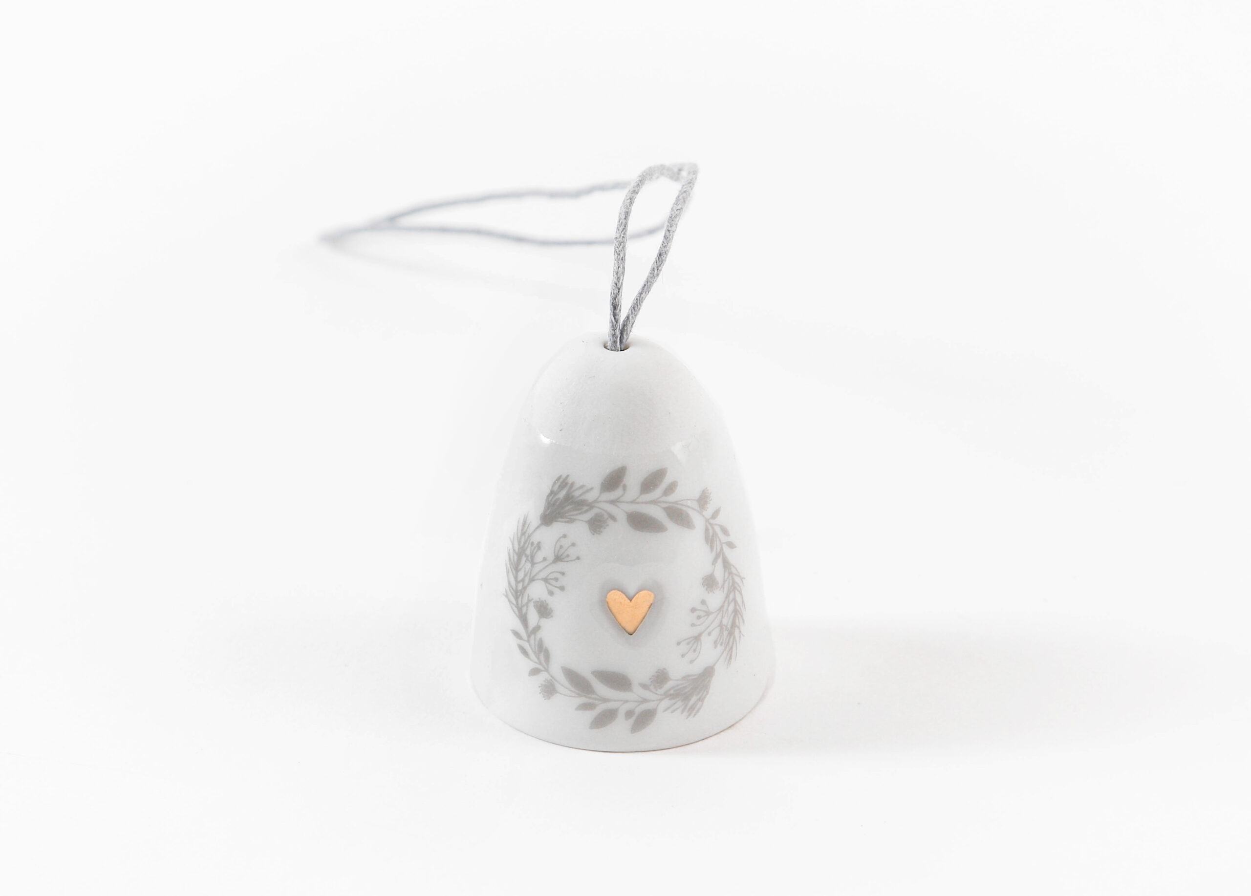 glocke, glockerl, keramik, deko, dekoration, schenken, baum, baumbehang, weihanchten, advent, adventkalender, geschenke,deko, dekoration, good, old, friends, eferding, einkaufen, kaufen, shoppen, onlineshop, bestellen, regional, in, meiner, nähe, besonderes, finden, mit, liebe, schenken, linz, wels, liebevoll, mitbringsel