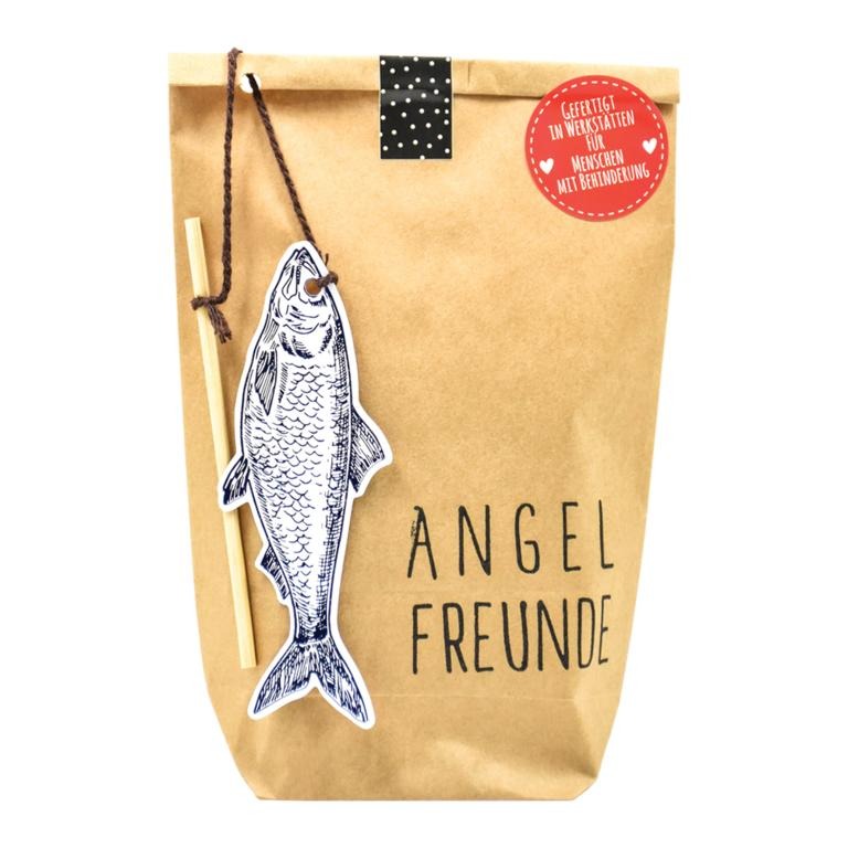 überraschung, wunderttüte, überraschungstüte, schenken, geschenk, mann, männer, ehemann, kerl, junge, freund, bester, partner, onkel, opa, papa, gedi, ged, geti, schwager, nachbar, bekannter, bier, trinken, spielen, karten, spiel, besonders, liebevoll, verpackt, geschenksidee, verschenken, vatertag, ostern, weihnachten, mitbringsel, kleinigkeit, angeln, angelfreunde, petri heil, fischen, fisch, angel