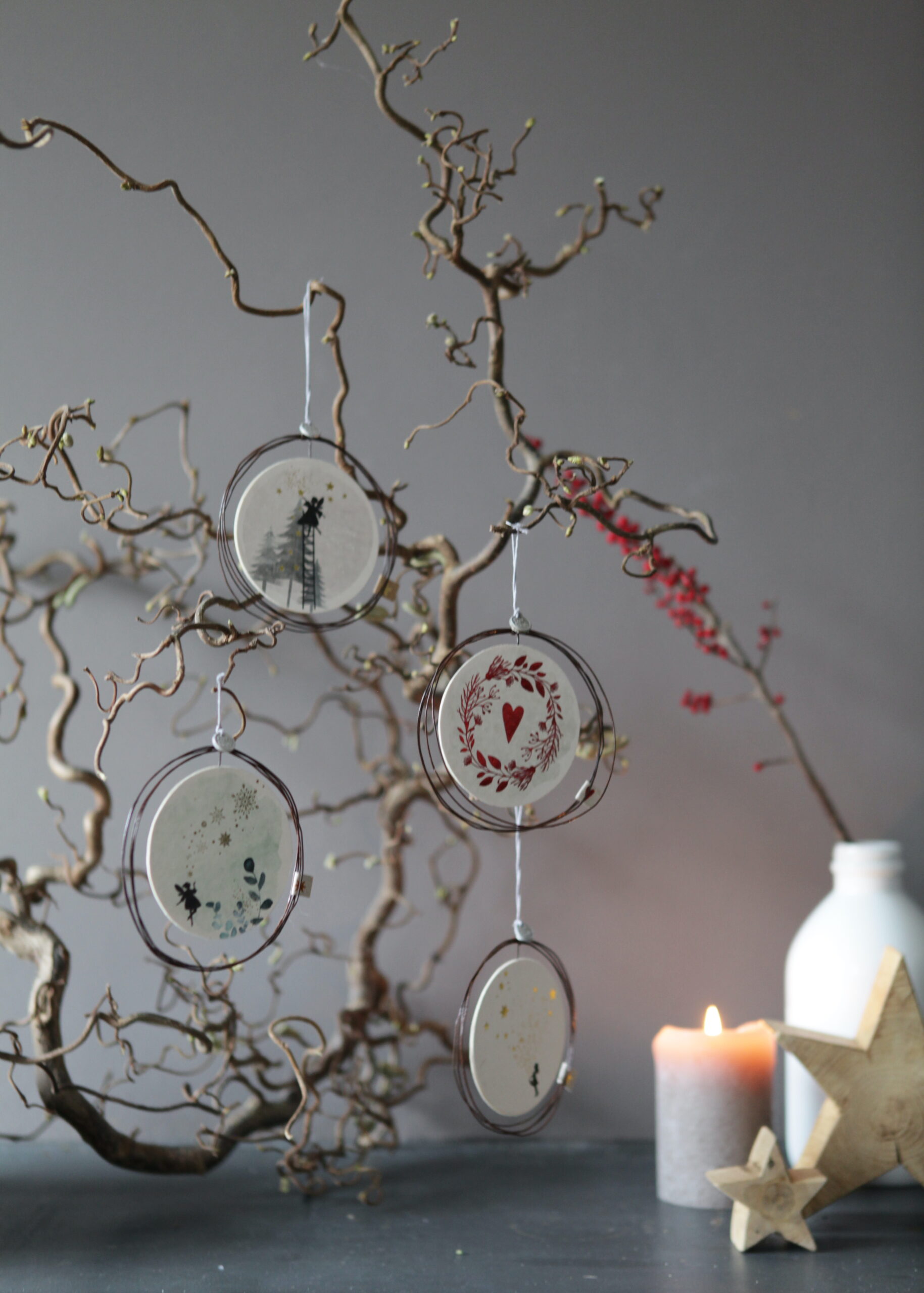 winter, deko, hänger, behang, baum, christbaum, baumbehang, schmücken, shcmuck, baumschmuck, packerl, aufputz, schenken, schmuck, geschenk, schal, dekorativ, wichtel, wichteln, wichtelgeschenk, wichtelig, eferding, einkaufen, kaufen, shoppen, online, onlineshop, in, meiner, ähe, bestellen, regional, einkaufen, wesl, linz, shop, packerl, kleinigkeit, stern, sterntaler, mädchen, fee, hirsch, vogel, schnee, schneeflocke