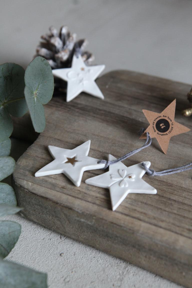 winter, deko, hänger, behang, baum, christbaum, baumbehang, schmücken, shcmuck, baumschmuck, packerl, aufputz, schenken, schmuck, geschenk, schal, dekorativ, wichtel, wichteln, wichtelgeschenk, wichtelig, eferding, einkaufen, kaufen, shoppen, online, onlineshop, in, meiner, ähe, bestellen, regional, einkaufen, wesl, linz, shop, packerl, kleinigkeit, stern, sterntaler, mädchen, fee, hirsch, vogel, schnee, schneeflocke