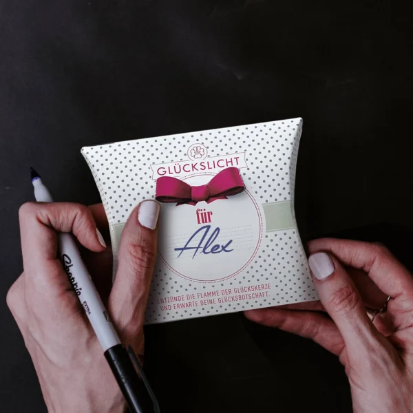kerze, licht, glück, glückslicht, schenken, geschenk, erpackung, liebevoll, mit, liebe, schenken, für, dich, freundin, frau, lieblingsmensch, kollegin, besonders, einkaufen, kaufen, eferding, obersöterreich, online, bestellen, kaufen, onlineshop, kerzenschein, advent, weihnachten, weihnachtslicht, frohes, fest, besinnlich, ruhige zeit, mitarbeiter, kleinigkeit, wichtel, wichtelgeschenk