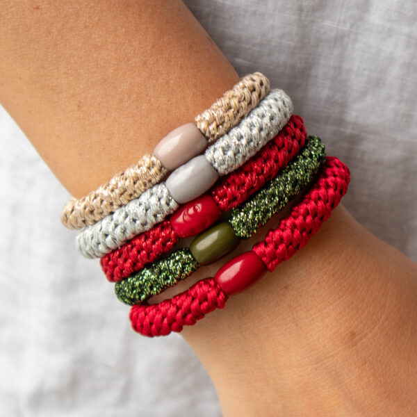 zopfgummi, gummi, haare, haar, haargummi, frisur, mädchen, frau, freundin, knekki, armband, schmuck, modisch, modern, schenken, geschenk, trend, haarband, haarschmuck, 2025, sommer, sommertrend, frisur, sommerfrisur, urlaub, urlaubsfrisu, mitbringsel, kleinigkeit, für, dich, eferding, online, bestellen, onlineshop, shoppen, kaufen, einkaufen, geschäft, in, meiner, nähe, region, laden, wels, linz, hartkirchen, aschach, besonders, mit, liebe, schenken