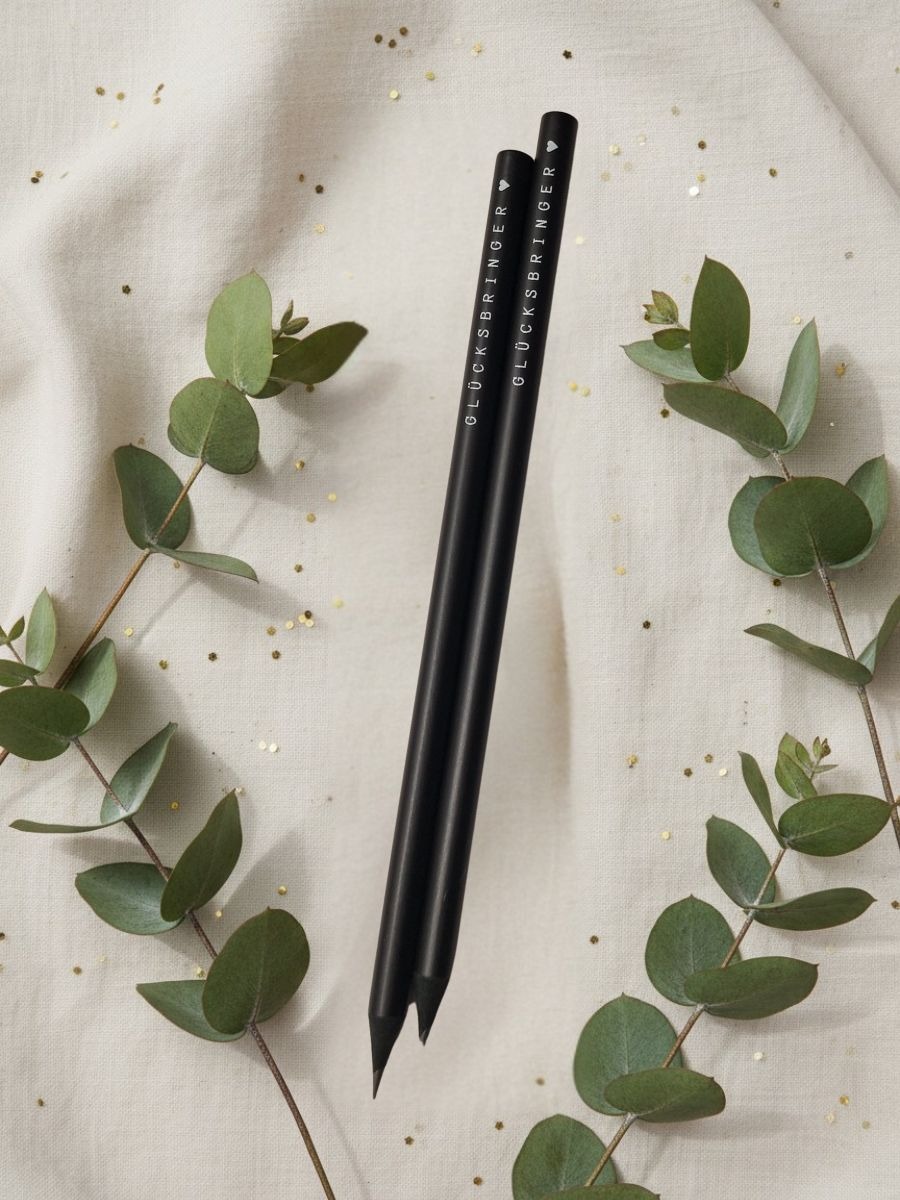 Bleistif, stift, schreiben, aufschreiben, paier, für, dich, schenken, geschenk, besonders, freundin, beschenken, eferding, einkaufen, regional, in, meiner, nähe, linz, wels, österreich, online, bestellen, oberösterreich, beste, schrift, letter, handlettering, liebevoll, mit, liebe, außergewöhlich, kreativ, kreativwerkstatt, glück, glücksnotizen, glücksbringer, neujahr, neues Jahr