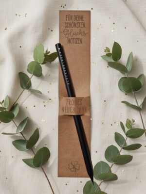 Bleistif, stift, schreiben, aufschreiben, paier, für, dich, schenken, geschenk, besonders, freundin, beschenken, eferding, einkaufen, regional, in, meiner, nähe, linz, wels, österreich, online, bestellen, oberösterreich, beste, schrift, letter, handlettering, liebevoll, mit, liebe, außergewöhlich, kreativ, kreativwerkstatt, glück, glücksnotizen, glücksbringer, neujahr, neues Jahr