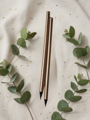 Bleistif, stift, schreiben, aufschreiben, paier, für, dich, schenken, geschenk, besonders, freundin, beschenken, eferding, einkaufen, regional, in, meiner, nähe, linz, wels, österreich, online, bestellen, oberösterreich, beste, schrift, letter, handlettering, liebevoll, mit, liebe, außergewöhlich, kreativ, kreativwerkstatt, glück, glücksnotizen, glücksbringer, neujahr, neues Jahr