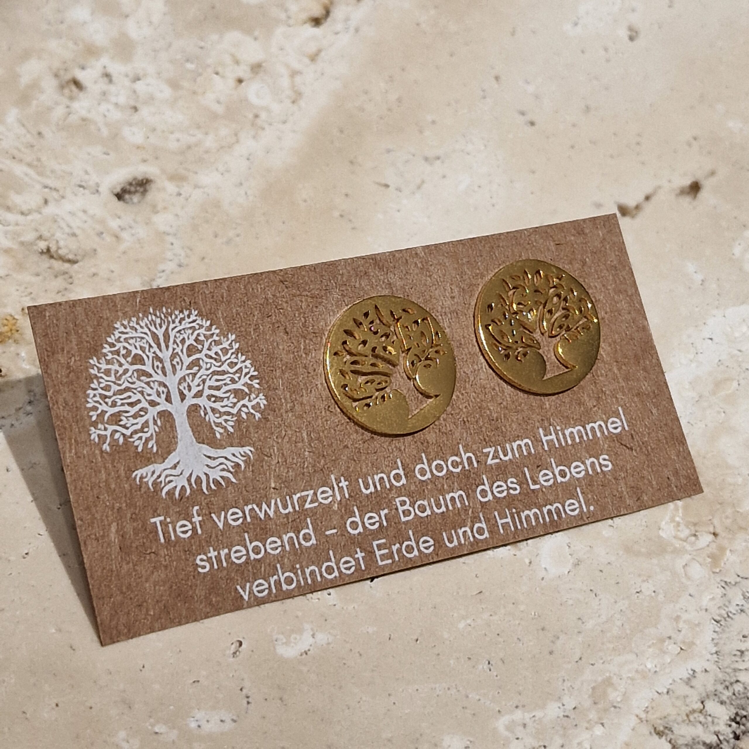 Ohrstecker, ohrringe, ohren, ohr, ohrschmuck, schmuck, schenken, geschenk, edelstahl, hypoallergen, wasserfest, farbecht, färbt nicht ab, farbe, verliert, eferding, obnerösterreich, online, einkaufen, anbieter, region, regional, kaufen, shoppen, geschäft, laden, in, meiner nähe, geschenksidee, freundin, beste, frau, ehefrau, partnerin, liebe, pflanzenlieben, freund, gold, edelstahl, biene, bee, happy